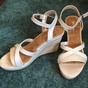 Brand New! Off white Wedge